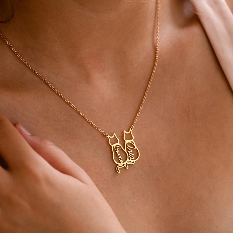 Personalized Cat Name Necklace, Custom Cat Silhouette Necklace with Name, Minimalist Pet Necklace, Memorial Gift, Pet Lovers Christmas Gift image 2
