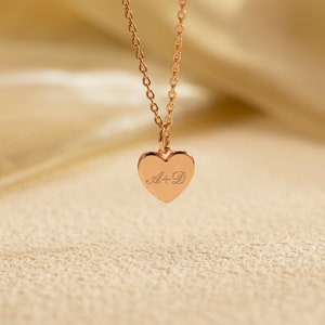 Collier pendentif coeur personnalisé, collier de nom personnalisé, pendentif coeur gravé, cadeaux maman, cadeau de bijoux pour elle, cadeau d'anniversaire image 6