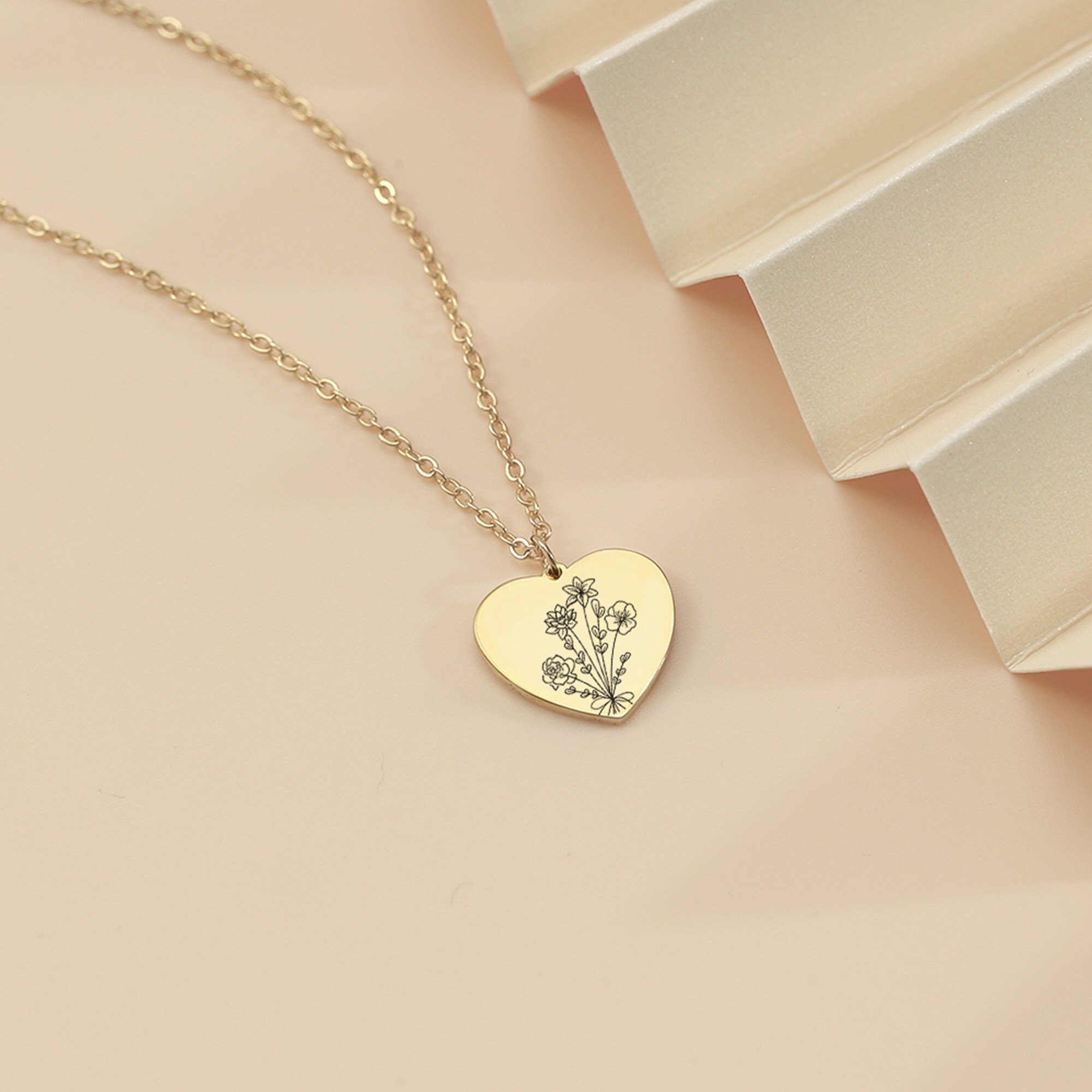 Dainty Birth Flower Necklace in Heart Personalized Engraved - Etsy UK