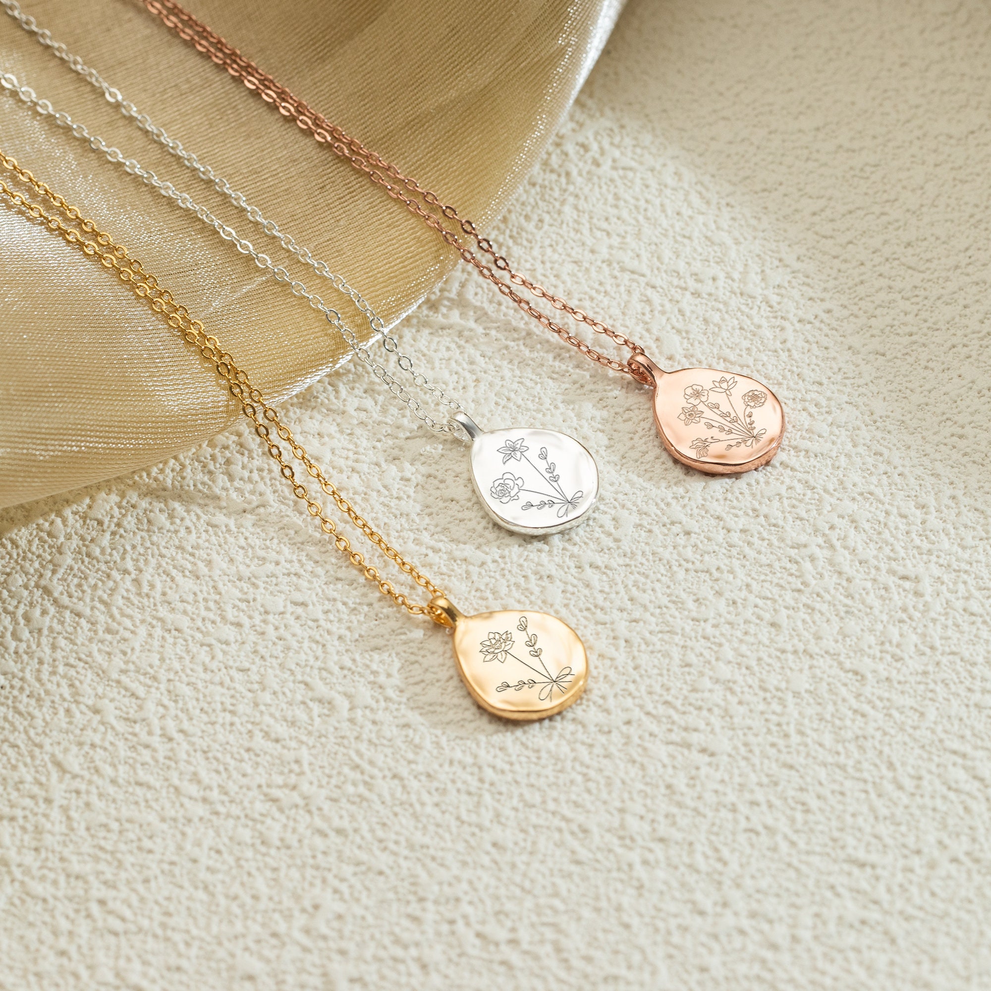 Family Birth Flower Charm Necklace, Bouquet Children Birthflower Pendant Necklace, Christmas Gift for Her, Mothers Day Gift for Grandma