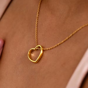 Collar de corazón personalizado con mensaje interior, collar con mensaje oculto, collar de corazón grabado, regalo de graduación para ella, regalos para el Día de la Madre