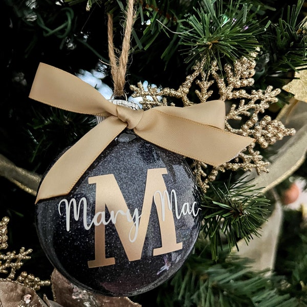 PERSONALIZED GLITTER ORNAMENTS rounded for Christmas, Custom name ornaments, Christmas monogram ornament, plastic ornament.