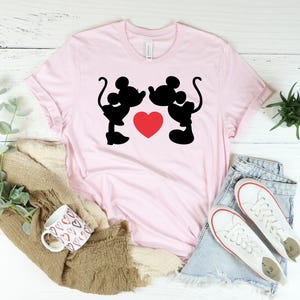 Minnie Mickey Kiss, Disney Shirt, Disney Shirt for Women, Disney Ear Shirt, Women&#39;s Unisex Disney T-Shirt, Disney Mickey Silhouette Shirt