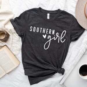 Southern Girl Shirt, Cute Southern Tee, Southern T-shirt, Gift For Her, Cute Women Shirt, Town Girl, Boho design afbeelding 3