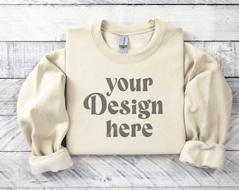 Gildan 18000 Flat lay Mockup, Sand Clean Flat Lay Sweatshirt Sleeve Mockup, Sand Crewneck Sweatshirt Sleeve pliée, Gildan Flat Lay