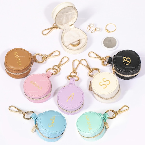Mini llavero para gimnasio, joyero de viaje para anillos, funda de cuero para AirTag, joyero pequeño con nombre personalizado, regalo para dama de honor