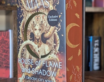 House of Flame and Shadow by Sarah J Maas Crescent City custom foredge painting handpainted books gift special edition
