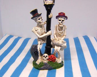 Halloween, Skeletons, 16th Scale, Figures, Dancing, Lamp post, Cemetery, Witches Room, Diorama