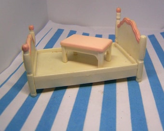 Sylvanian Families, Bed, 16th Scale Miniature, Stool, 80's, Dolls House, Vintage