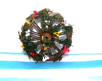Garden, Wagon Wheel, 16th Scale, Miniature, Display, Crafted By Mel, Moss, Dolls House, Diorama
