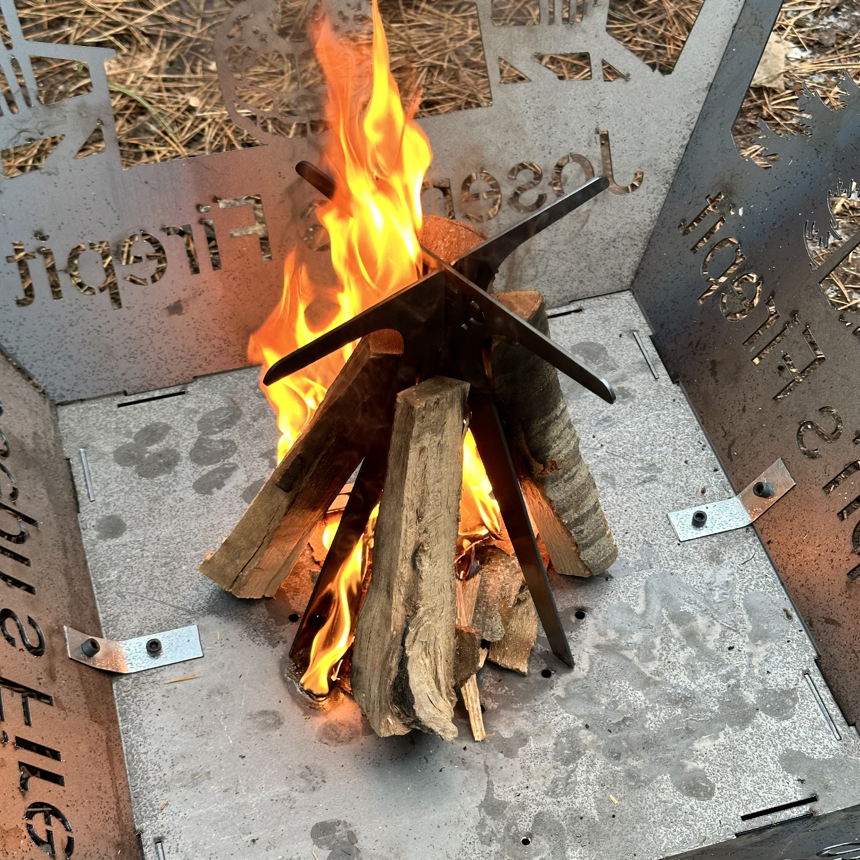 Custom Name Vertical Fire Pit Grate, Personalized Campfire Stand