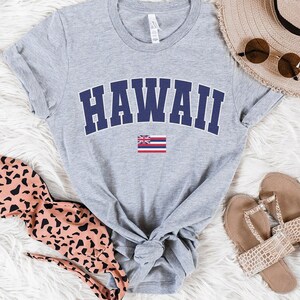 Hawaii Varsity Shirt, Home State Tee Women&#39;s Tshirts Oversized T-shirt Beach T Shirt Summer Tee Honolulu Tee Hawaiian Aloha Shirt