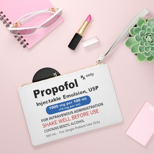 Funny ICU Nurse Gift Propofol Clutch Bag - Critical Care Nurse CRNA makeup bag, Nurses Week Gift, Funny Nursing Gift RN Micu Sicu Cvicu Bild 2