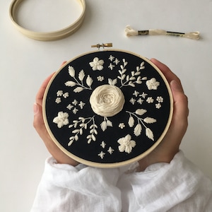 Finished embroidery hoop,Floral embroidery,Nursery,Wall decor,Home decor,Wild flowers,Handmade gift,