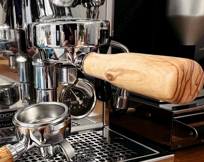 Siebträgergriff aus Olive (handgefertigt) für ECM, Rocket, Bezzera, Lelit, Profitec, Quickmill, M10 oder M12 Gewinde, Siebträger Holzgriff