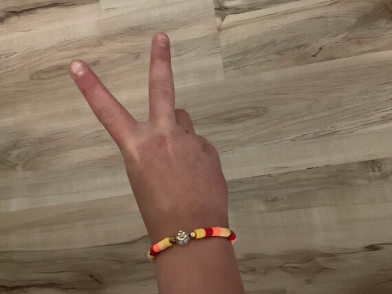 Just wanted to show you how amazing the Essential V bracelet is. : r/ Louisvuitton