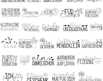 May include: Black and white printable gift tags with various German phrases, including "Kleines Gastgeschenk", "Ein Geschenk nur für dich", "Lieblings Menscklein", "Für Euch", and "Ich liebs!"