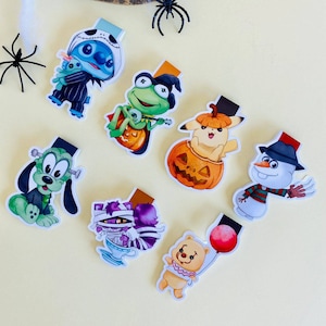 Magnetic bookmarks of varied characters inspired by Halloween.
