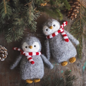 PDF Penguin knitting  pattern in English. Christmas cute toy. Winter knitted decor