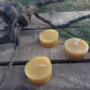 Französische Teelichtkerze aus Bienenwachs