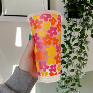 Flower Power Cold Cup - 24oz Cup And Straw - Reusable Cup - Secure Lid - Cute Gift Ideas - Flower Lover - Iced Coffee Cups - Cute Cups