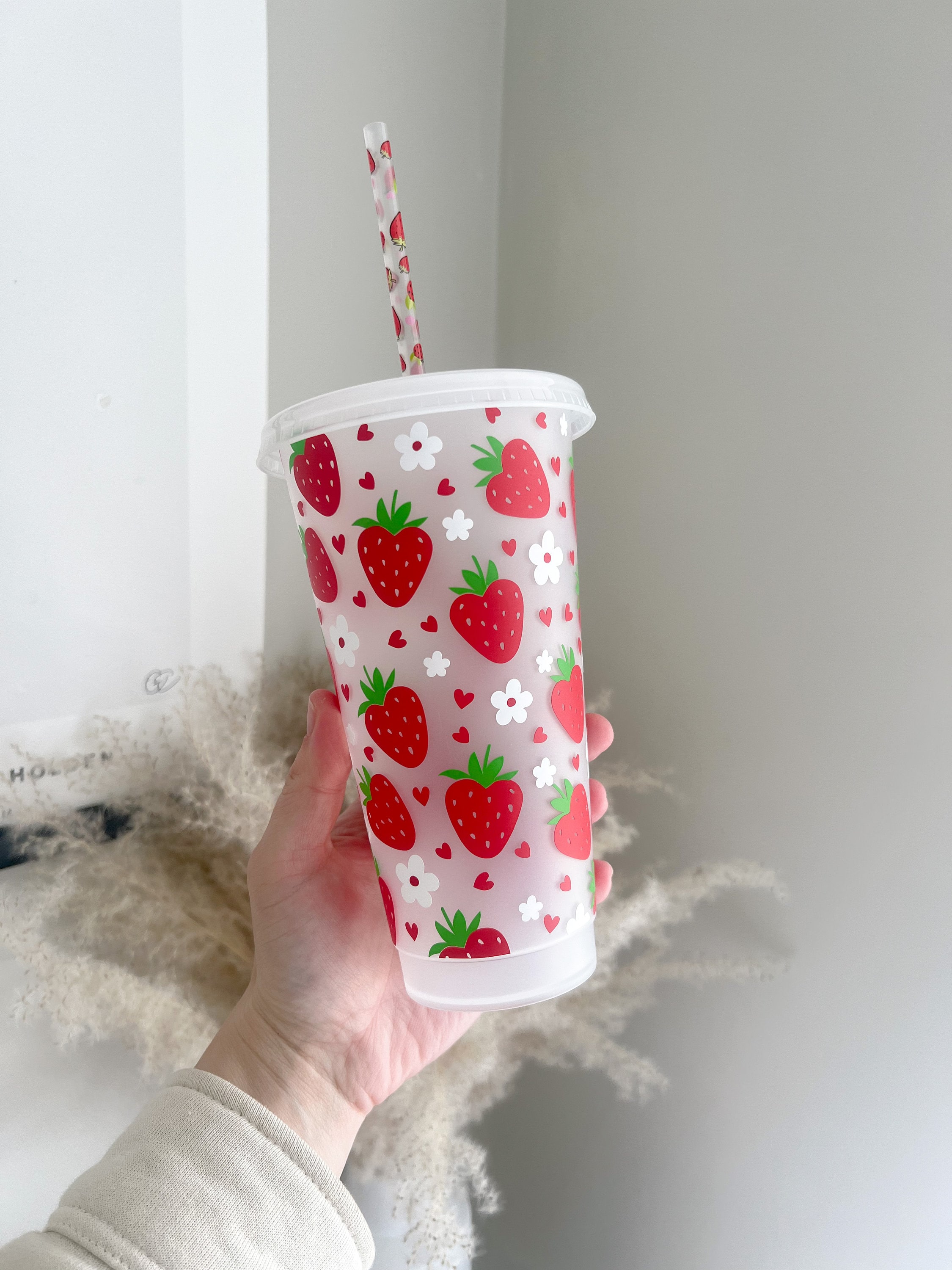 Strawberry Libbey Glass . Reusable Lid and Straw . Iced Coffee Cup .  Strawberry Cold Cup . Beer Can Summer Cup . Pink Cold Cup . Gift Idea 