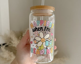 Happiest When Reading Cute Glass Can - Bamboo Lid - Iced Coffee Glass - Book Lover Gift Idea - Bookish - Book Theme Glass - Booktok - Cute