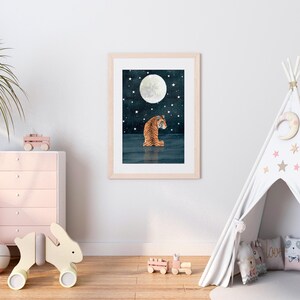 Tijgerkunstdruk: schilderij hemelse jungle, maan kinderkamerdecoratie afbeelding 4