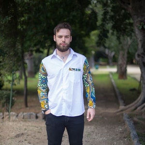 MEN&#39;S long sleeve shirt made with original African wax fabrics.