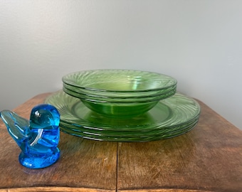 Pyrex Festiva Spring Green - 3 Plates and 3 Bowls (set of 6) - Etsy