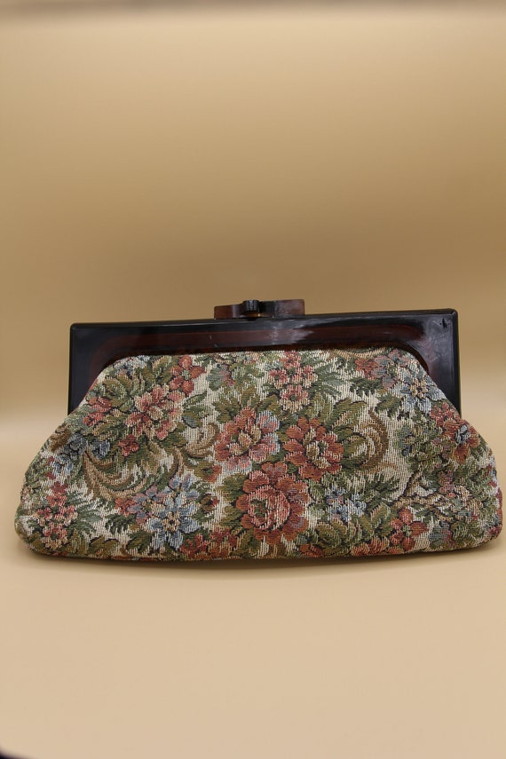 1970s vintage floral tapestry clutch bag. Tortois… - image 4