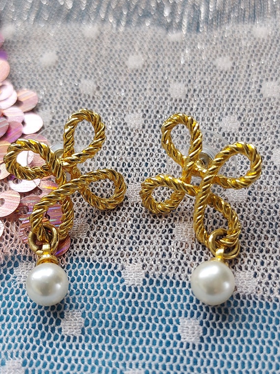 Vintage twist cross pearl earrings for pierced ea… - image 7