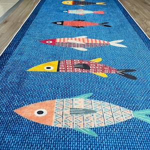 Alfombra de cocina antideslizante y lavable con diseño de peces imagen 1