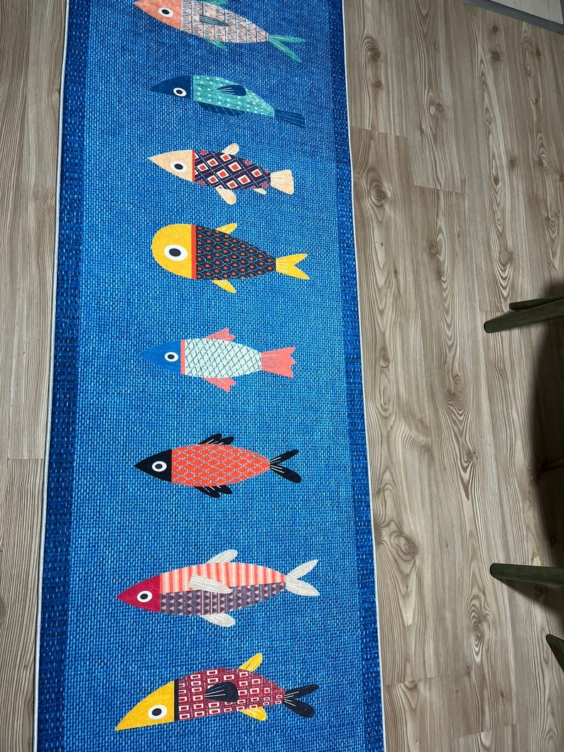 Alfombra de cocina antideslizante y lavable con diseño de peces imagen 3