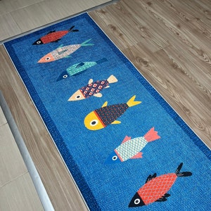 Alfombra de cocina antideslizante y lavable con diseño de peces imagen 2