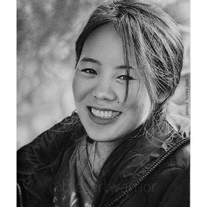 gift handmade portrait ,photo realistic pencil drawing, black and white pencil sketch, charcoal face drawing, beautiful family portrait