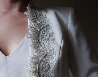 Vintage Beaded White Blazer | Vintage cachet blazer | Embellished blazer | Embellished collar blazrr