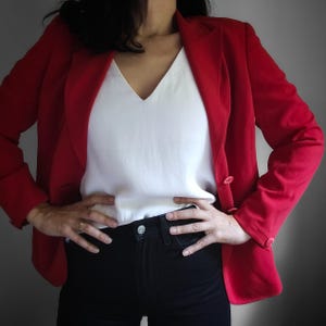 Vintage Red Blazer Made in Italy, Size Large, Classic Tailored Jacket with Crest Buttons, Les Copains 90s-00s Italian Blazer