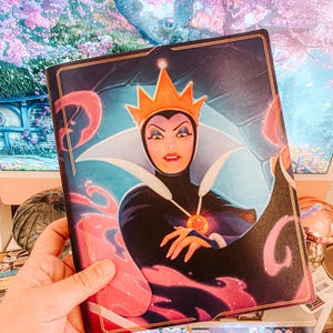 FULLY STOCKED!! Disney Lorcana Evil Queen card portfolio + 80 cards