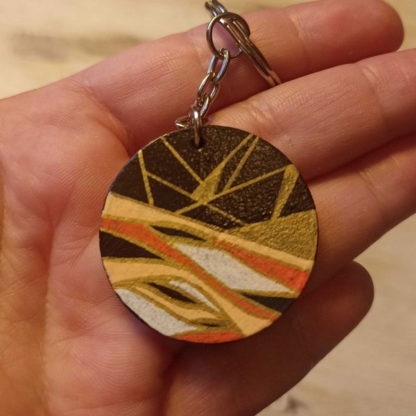 Hand-painted wooden keychain - Black background - Geometric patterns
