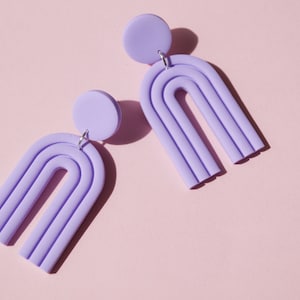 modern statement earrings / arch design / lilac / violet / minimalist / lightweight / individual jewelry / gift for her