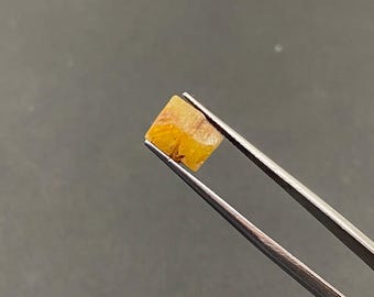 Natural Yellow Sapphire Raw Stone, Tanzania Corundum Crystal