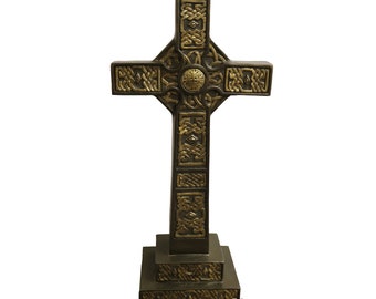 Celtic Cross Urn | Freestanding Outdoor Urn