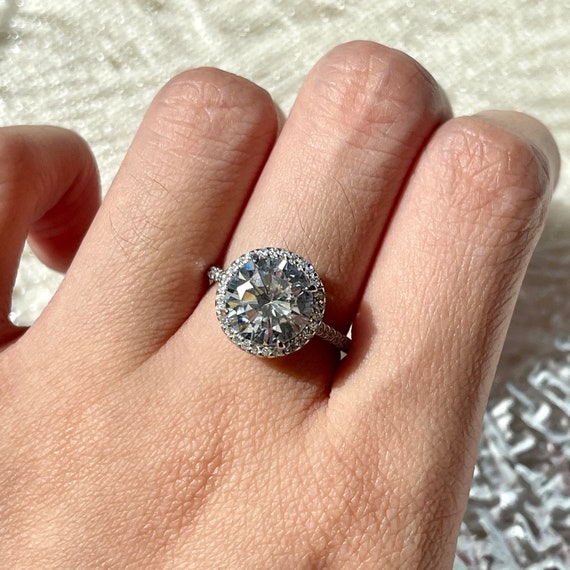 66 Celebrity Engagement Rings We're Obsessed With, From Lily Collins To  J.Lo | Celebrity wedding rings, Celebrity engagement rings, Engagement  celebration