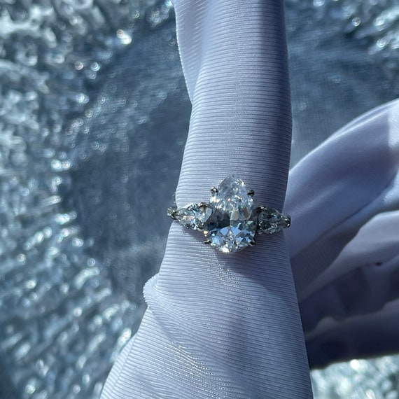 Celebrity pear engagement rings deals