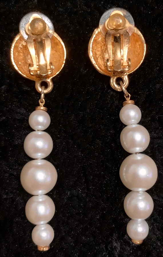 Faux Pearl and Gold Tone Drop Clip On Earrings Vi… - image 2