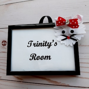 Cat Name Sign/ Cat Door Hanger/ Children&#39;s Room Sign/ Cat Decor/ Personalized Door Plaque