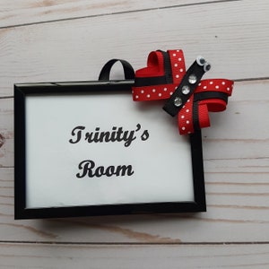 Children&#39;s Room Butterfly Sign/ Bedroom Decor/ Kid&#39;s Name Plaque/ Personalized Name/ Girl&#39;s Nursery Decor