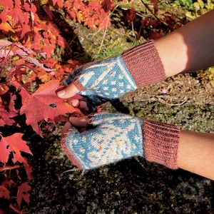 Autumn Leaves Fingerless Mitts Knitting Pattern | stranded colorwork (PDF Download)