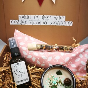 Entspannungs-Box Gr. M: Geschenkset Wellness Entspannung Geschenk Frau Freundin Augenkissen Duftkerze Self Care Geburtstag Bild 2